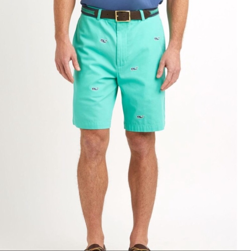 Vineyard Vines Whale Embroidered 9”Breaker Short